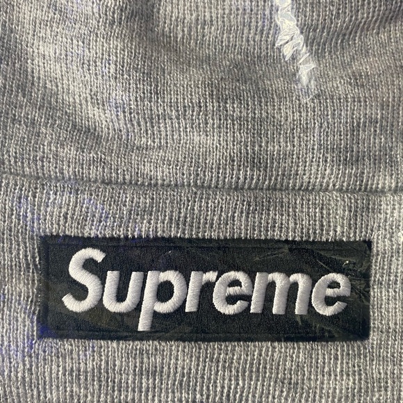 Supreme Heather Gray Knit Cap - Picture 2 of 3